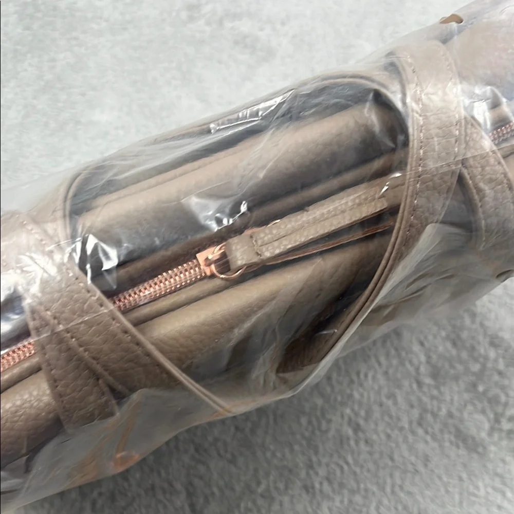 NEW Ms Lovely Toiletry Bag Quilted Tan Leather Tote Bag‎